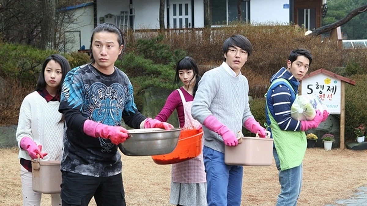 Gia Đình Lựu Đạn